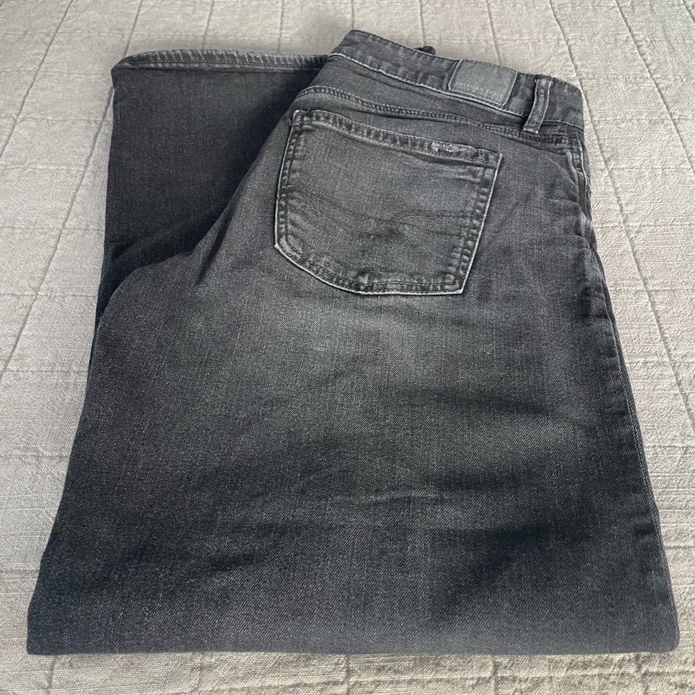 AE Women's Dreamy Drape Stretch Low-Rise Baggy Wide-Leg Jeans Size 10 regular